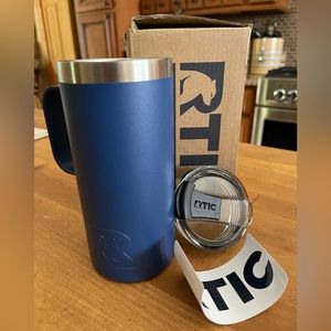 Navy blue Ritc travel coffee cup